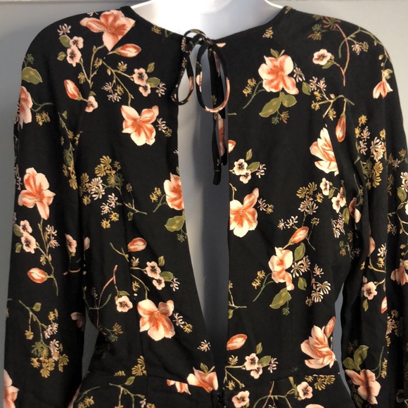 Forever 21 Floral Romper - Picture 6 of 11